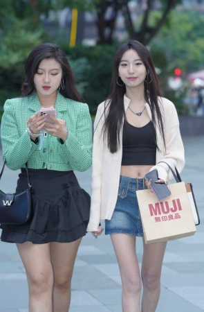 靓丽的牛仔裙小姐姐 [155P-2.24GB]