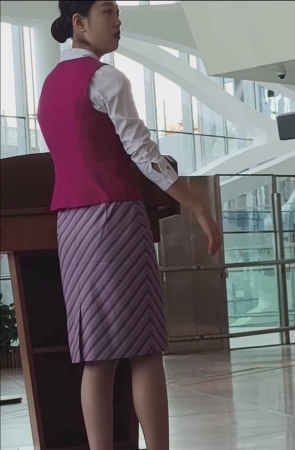 4k 南航贵宾室实习空乘肉丝美腿2 5min 6P