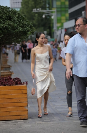 夏日清凉-性感小草莓少妇