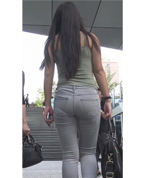 长发飘飘真漂亮！[2.45 GB/MP4]