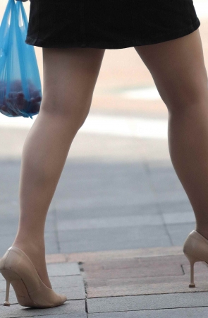 肉丝街拍高跟shufu