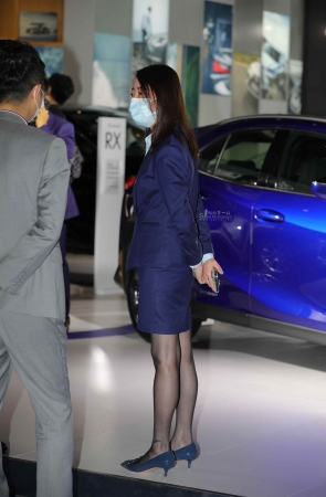 黑丝 墨绿色街拍高跟销shou哇塞