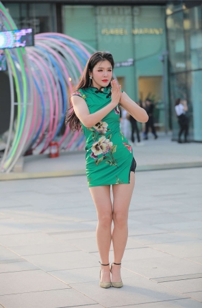 花旗袍美腿熟女