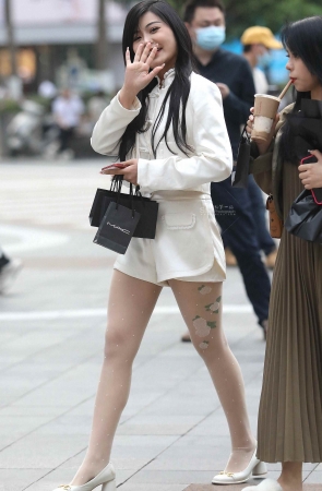 诱惑街拍肉丝shaofu