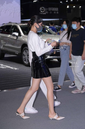 201123-9+33美腿美女 4P