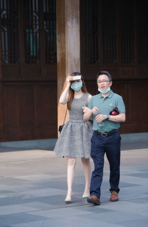 这个美女真不赖