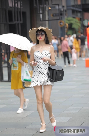 来旅游的小姐姐3A1350[460M]