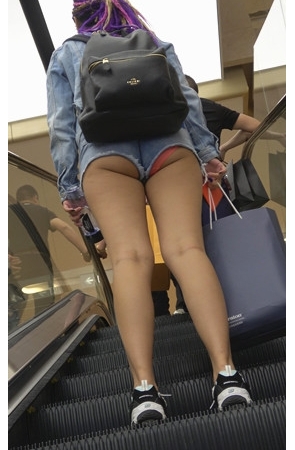 极品热裤超短月牙妹[578M/MP4]