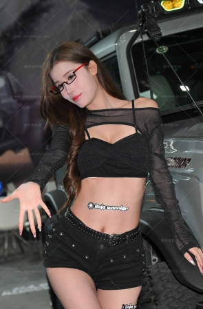 25918-23-49√佛山改装车-热裤车模 7P