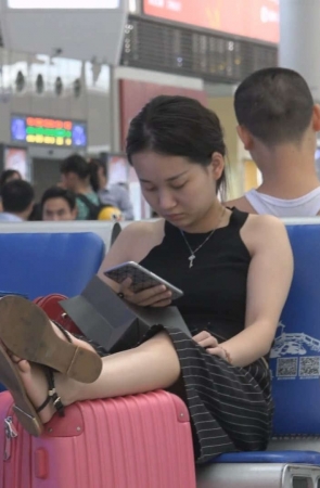 鲜嫩小脚丫美足凉鞋气质美女