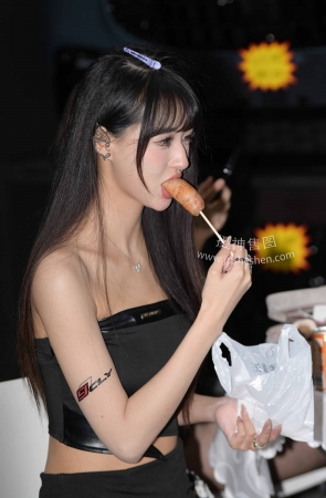 2333-16+42正在吃热狗呢 7P