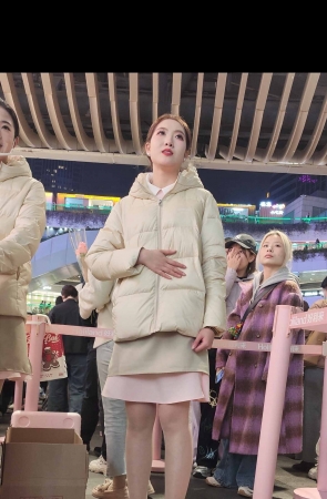 独家原创-4K视频好利来店员小姐姐肉丝颜值很赞 3P