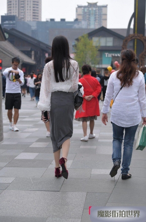 相当高挑de肉丝美女3A1572[1.72G]