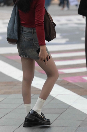 街拍丝袜妹子