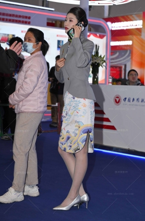 SH25-106-90√据说她是高级乘务长【套图➕8k视频