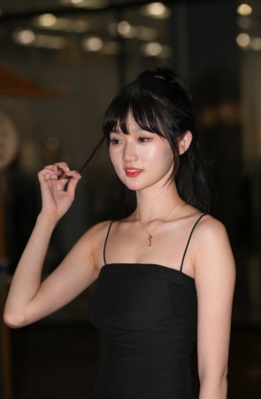 清纯吊带黑裙 [96P-1.95GB]