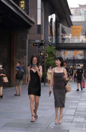 性感的闺蜜，各有各优势