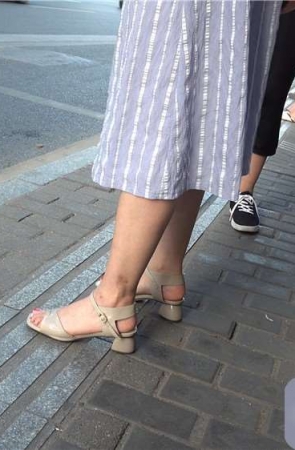 长裙、精致美足美甲 [2.05 GB/avi]