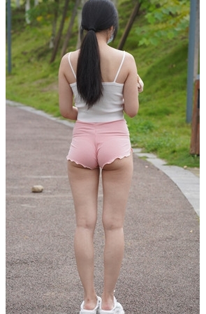 （套图）粉色短裤月牙美女(376P)[4.75G/JPG]