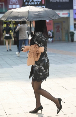 诱惑旗袍街拍黑丝