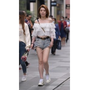 牛仔热裤妹子(49P)[1.03G/JPG]