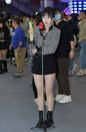 241220-17=62√肉感肉丝，靓丽女主播 10P