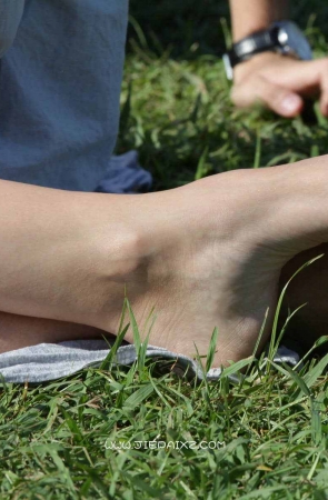 漂亮玉足的西洋妹