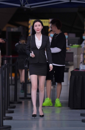 201027-4+106经纪人