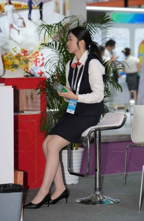 金融公司的rou丝职员小姐姐