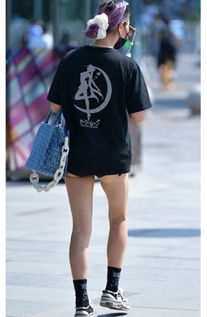 热裤月牙妹子(22P)