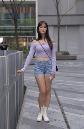 [一只麋鹿专区] 蓝色牛仔热裤美女