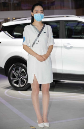 【街拍心灵】车展礼仪肉丝长腿街拍白高跟