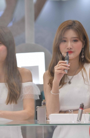 9415-9+31-美足小姐姐~