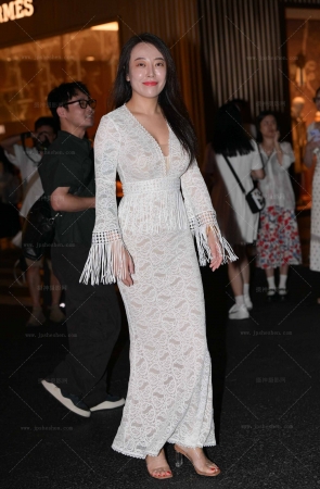 241020-34=72√韵味成熟轻熟女 12P