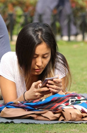 No1550 长发美女反翘双足，老远就能看出这是一对好脚