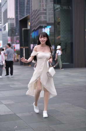 漂亮的美女小姐姐