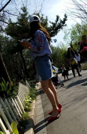 4k超清，艳丽红高跟气质丝袜美腿小姐姐！