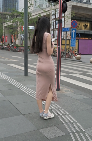 连体包臀裙长裙美女