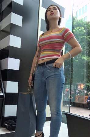 街拍极品气质牛仔高跟美女 2