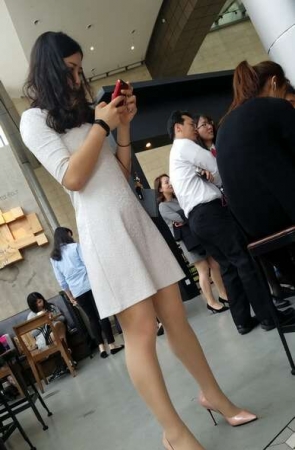 4k超清，粉色细腿高跟鞋 婉约大方气质连衣裙美女