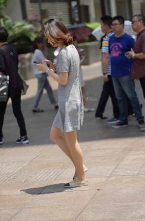 发一组街拍丝袜平底