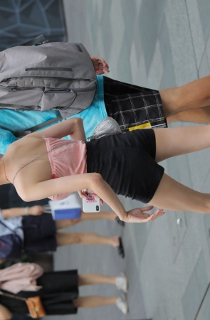 长腿小姐姐 好白啊