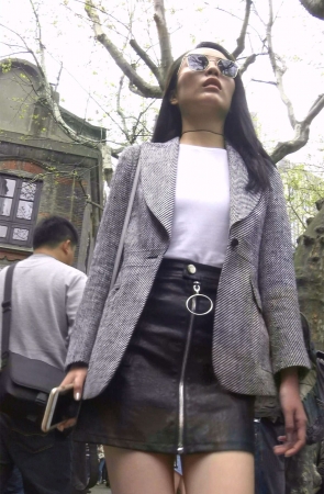 皮裙黑色高跟鞋美腿美女