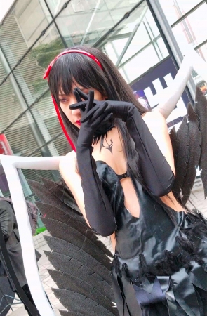 玩cosplay的二次元少女