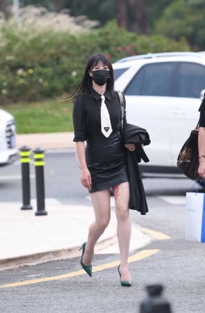 211029-5+42高跟的美少妇 5P