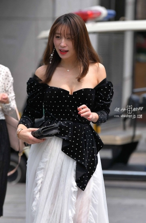 9319-12+66/美胸闺蜜 5P