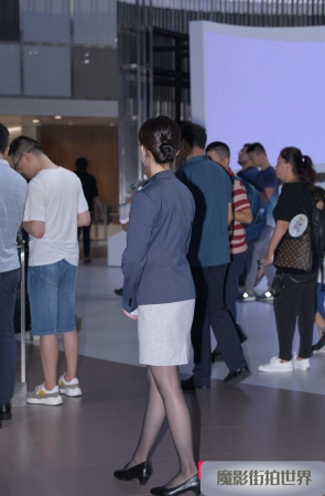 有此黑丝女子，我都不想拍车模了3A2575[283M]