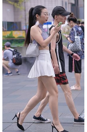 清凉妹子高清原图(30P)