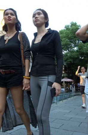 4k-灰色紧身弹力裤小清新街拍美女第二集 [2.24 GB]