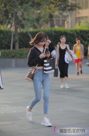 漂亮短发美眉3A1013[133M]